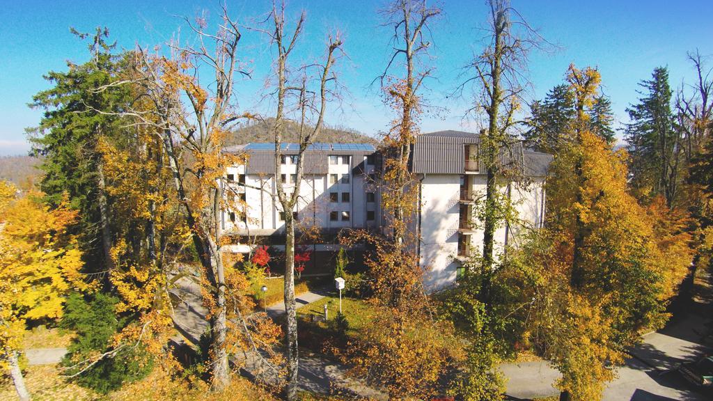 Youth Hostel Proteus Postojna Exterior photo